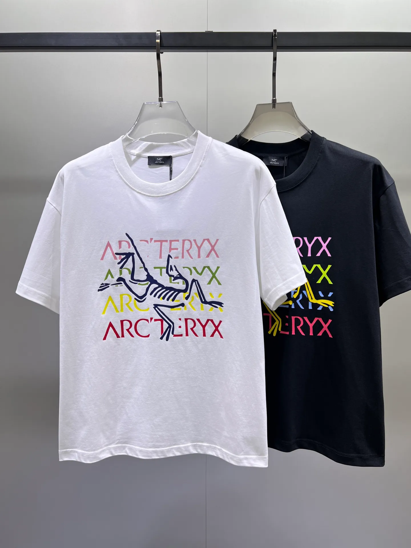 arcteryx🌟New Arrival T T Hot Sale 99 🐎🐎Size：S-XXL Black White 2 （Size ） Size S 110 54 69 21 M 114 56 71 22 L 118 58 73 22 XL 122 60 75 23 2XL 126 62 77 23